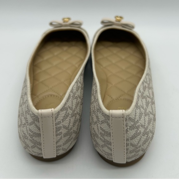 MICHAEL Michael Kors Honey Ballet Flats Vanilla MK Logo Bow Gold Charm 7.5M NIB - Picture 6 of 13